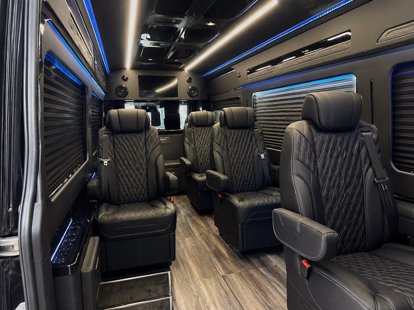 arrange transportation for your next airport transfer 4