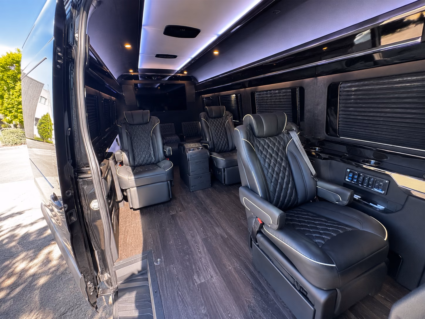 arrange transportation for your next convention or trade show 5