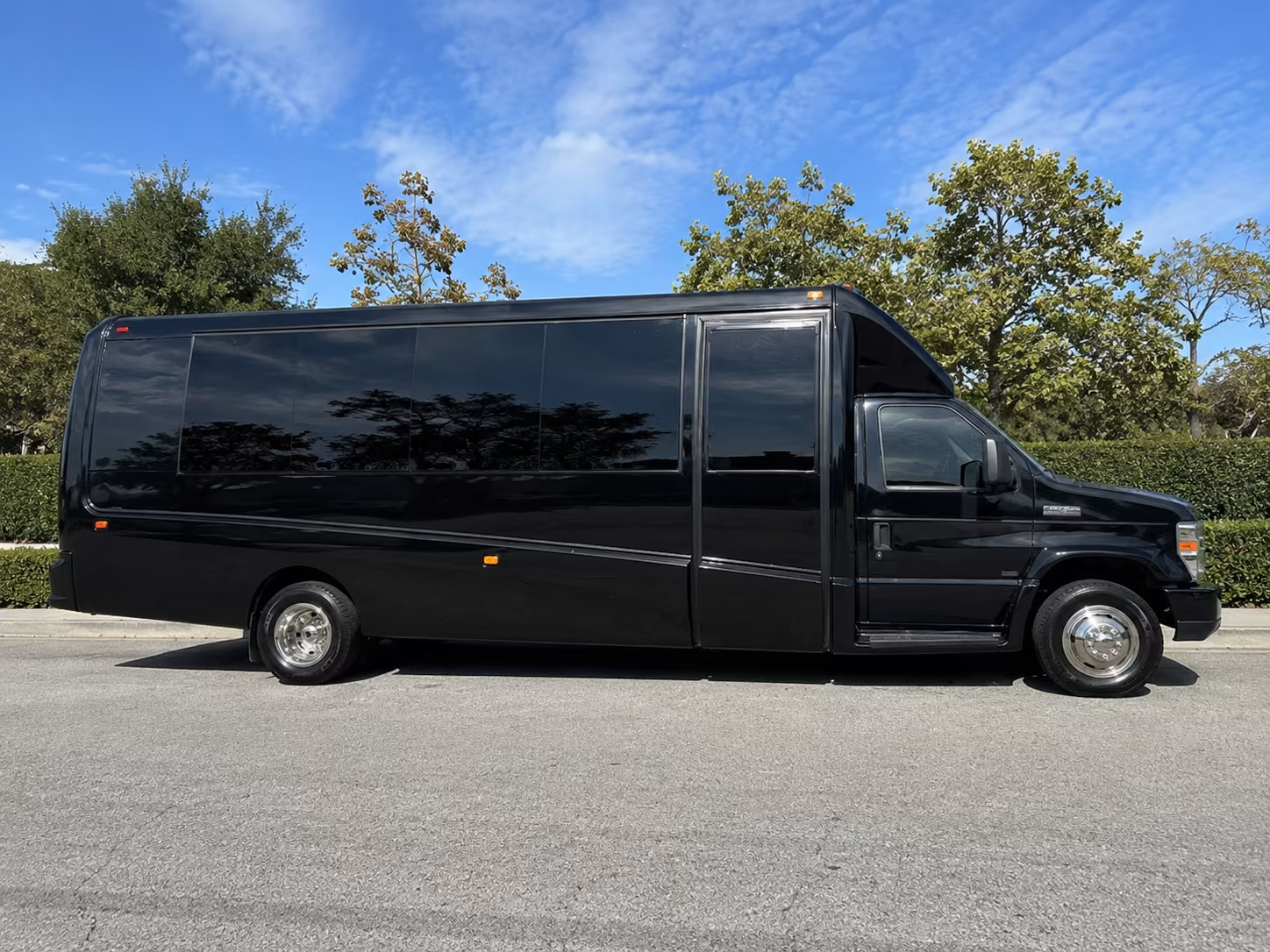 minibus rentals for wine tours across utah county and the wasatch front
