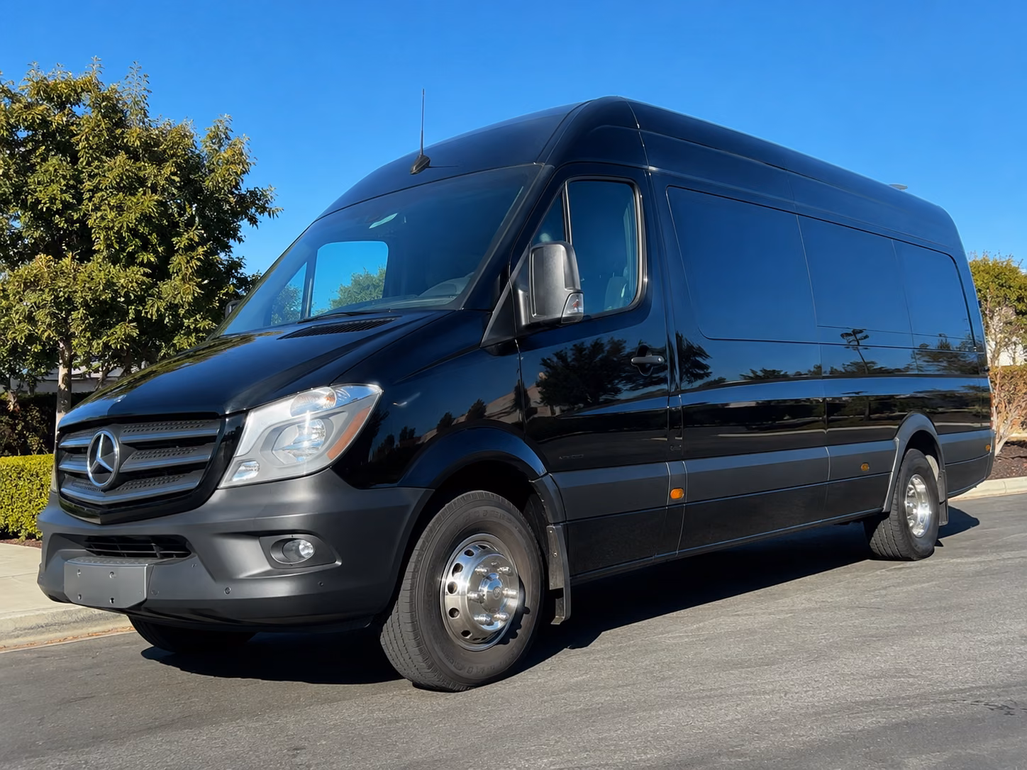 sprinter vans and shuttle buses for smaller concert groups